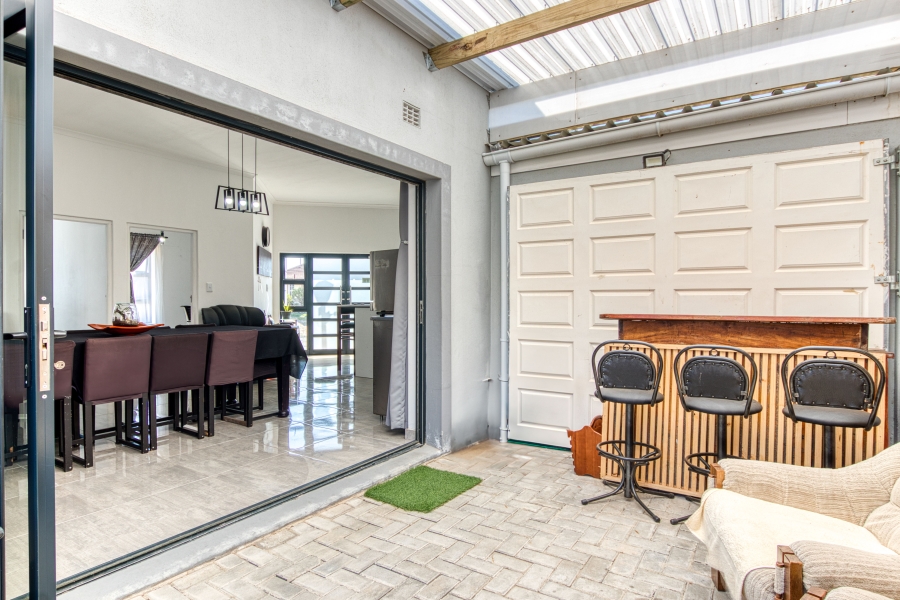 3 Bedroom Property for Sale in Fairview Golf Estate Western Cape